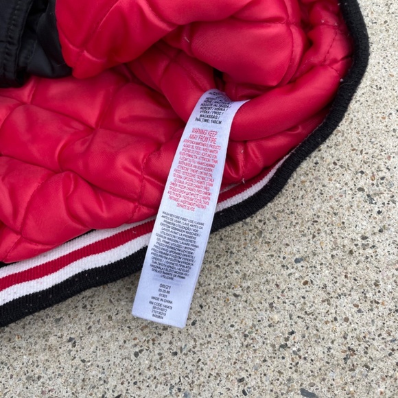 Chicago Bulls Lavine Number 8 Black Bomber Jacket - Picture 6 of 8